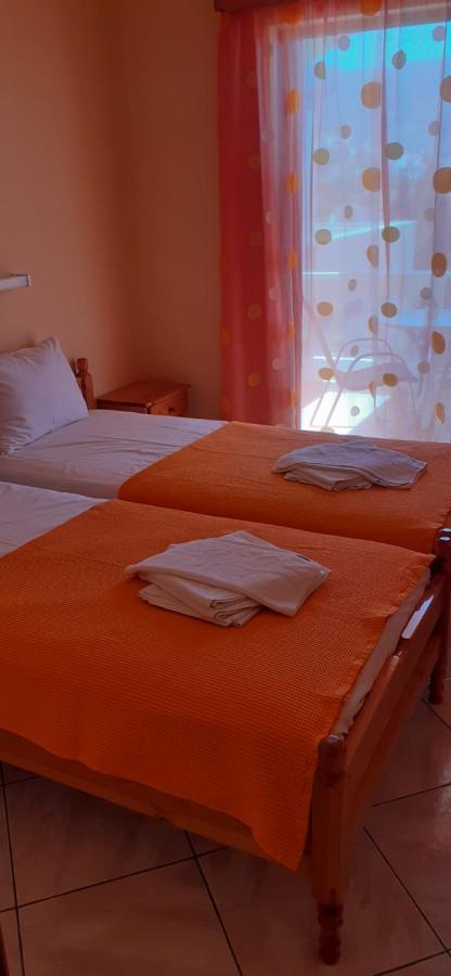 To Spiti Tis Eirinis Apartment Poros Town Luaran gambar