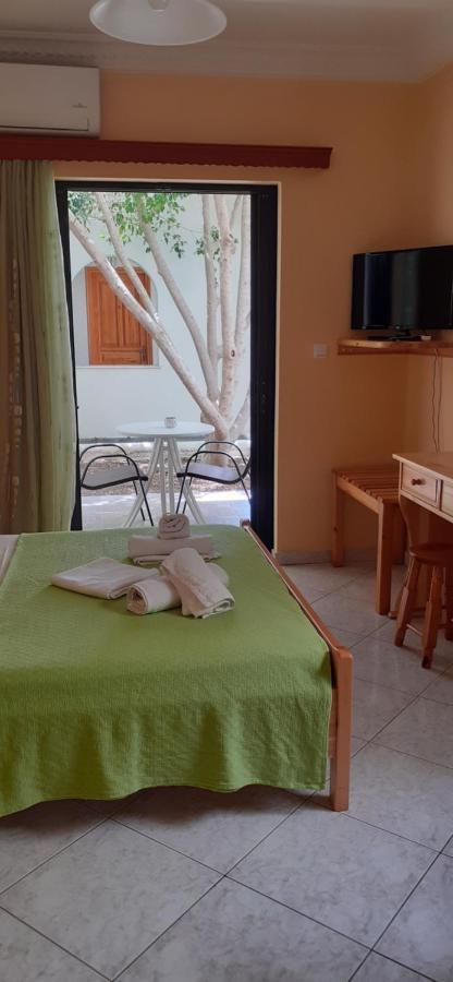 To Spiti Tis Eirinis Apartment Poros Town Luaran gambar