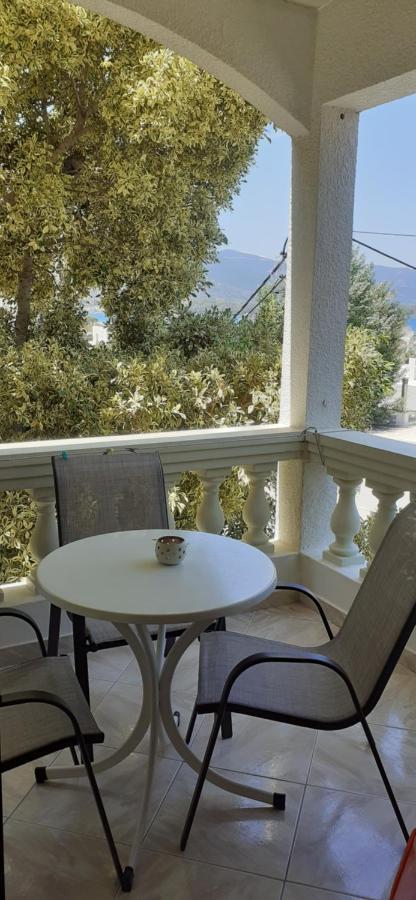 To Spiti Tis Eirinis Apartment Poros Town Luaran gambar