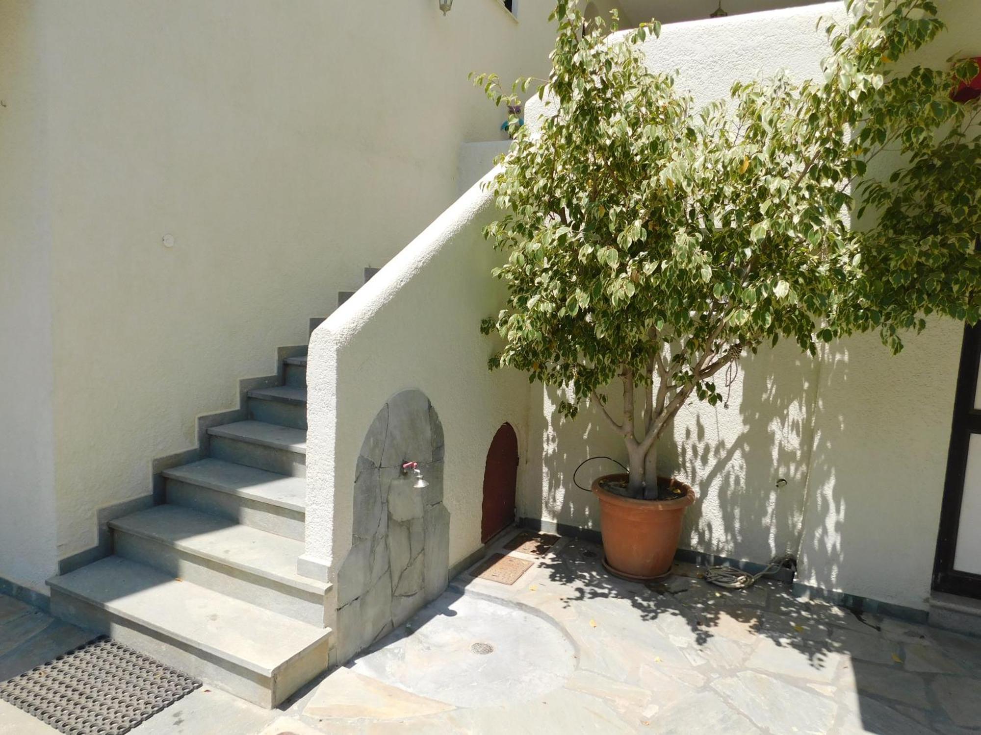 To Spiti Tis Eirinis Apartment Poros Town Luaran gambar