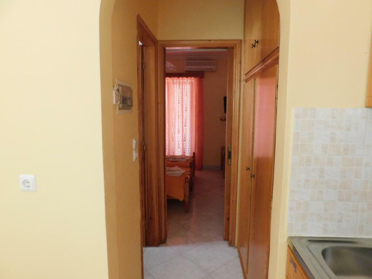 To Spiti Tis Eirinis Apartment Poros Town Luaran gambar