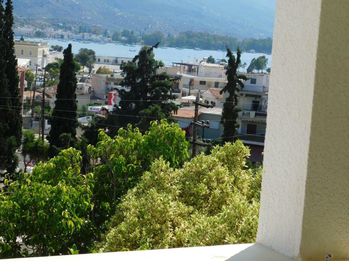 To Spiti Tis Eirinis Apartment Poros Town Luaran gambar