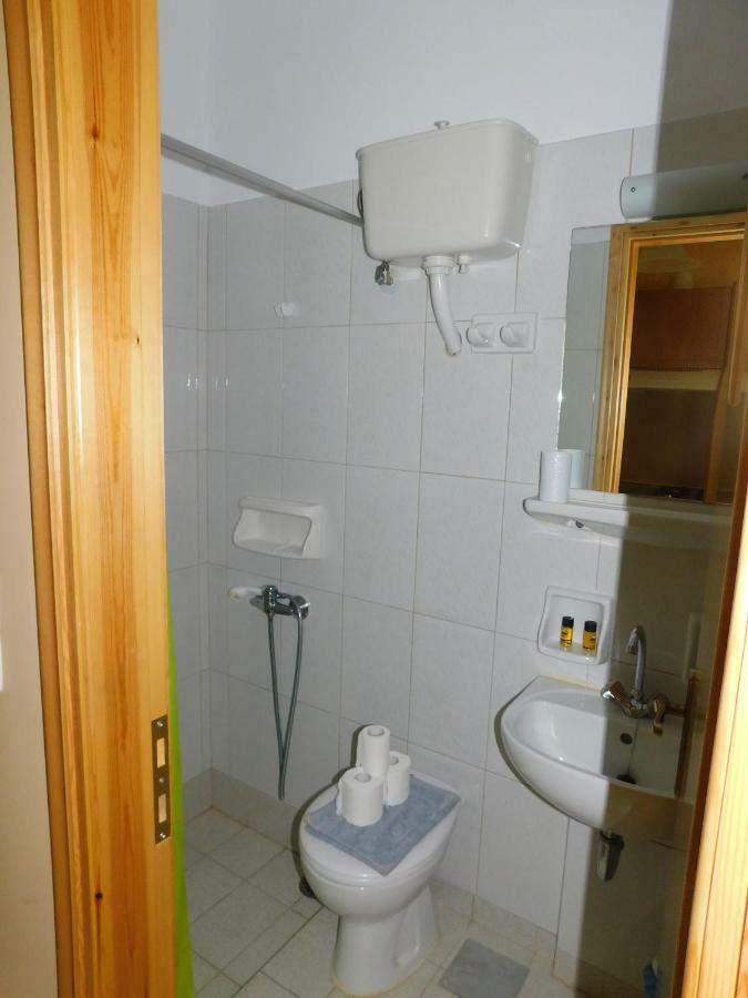 To Spiti Tis Eirinis Apartment Poros Town Luaran gambar