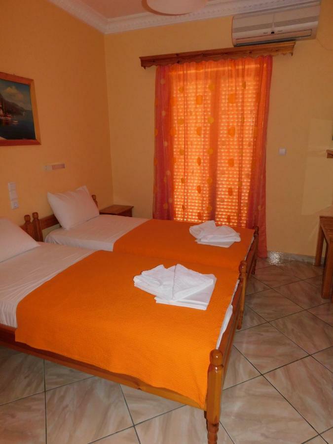 To Spiti Tis Eirinis Apartment Poros Town Luaran gambar